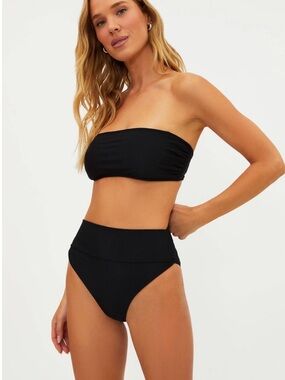 Core Collection Beach Riot 
Kelsey Top Black- Women Swim